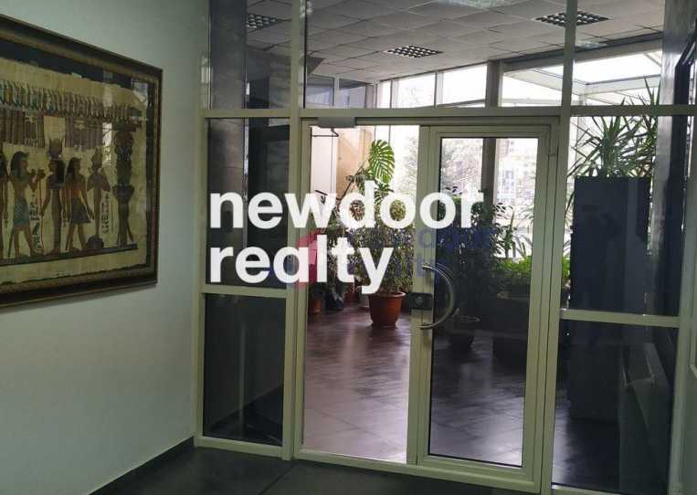 Коммерческая площадь