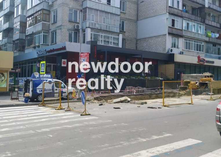 Коммерческая площадь